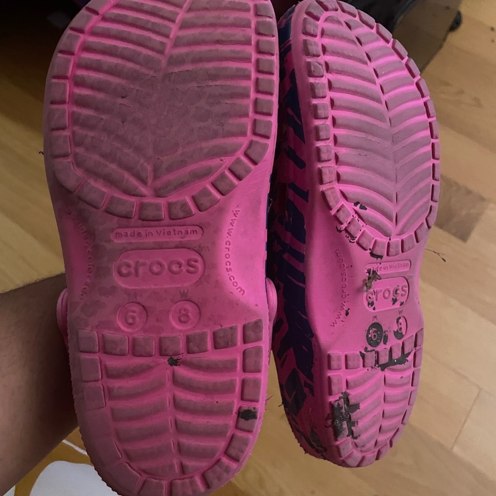 Crocs - Picture 9 of 9